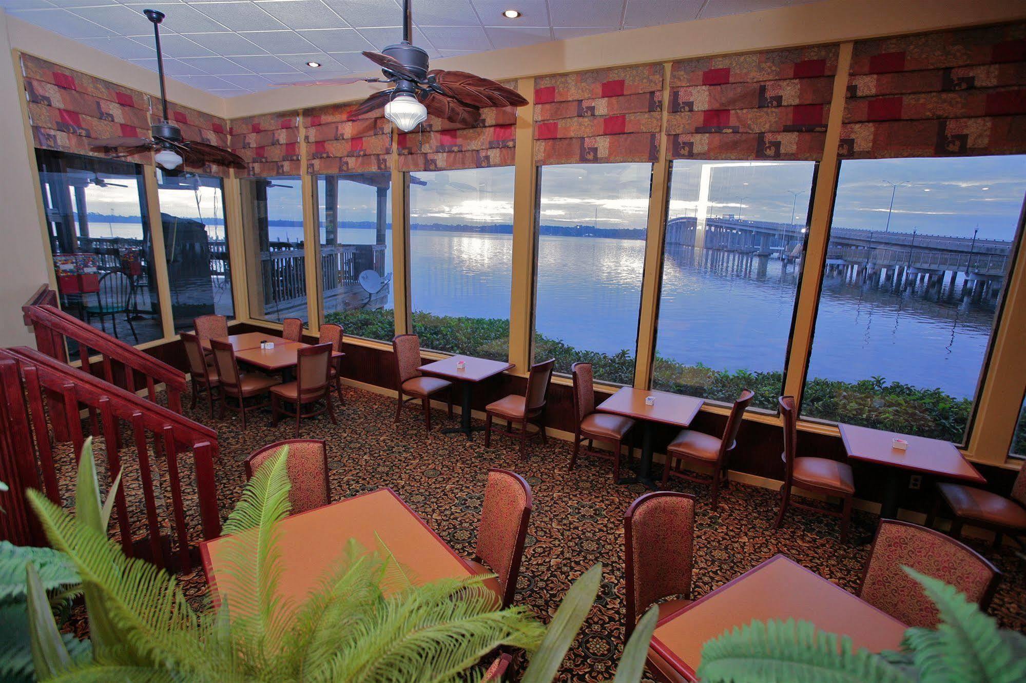 Quality Inn And Suites Palatka Riverfront Kültér fotó