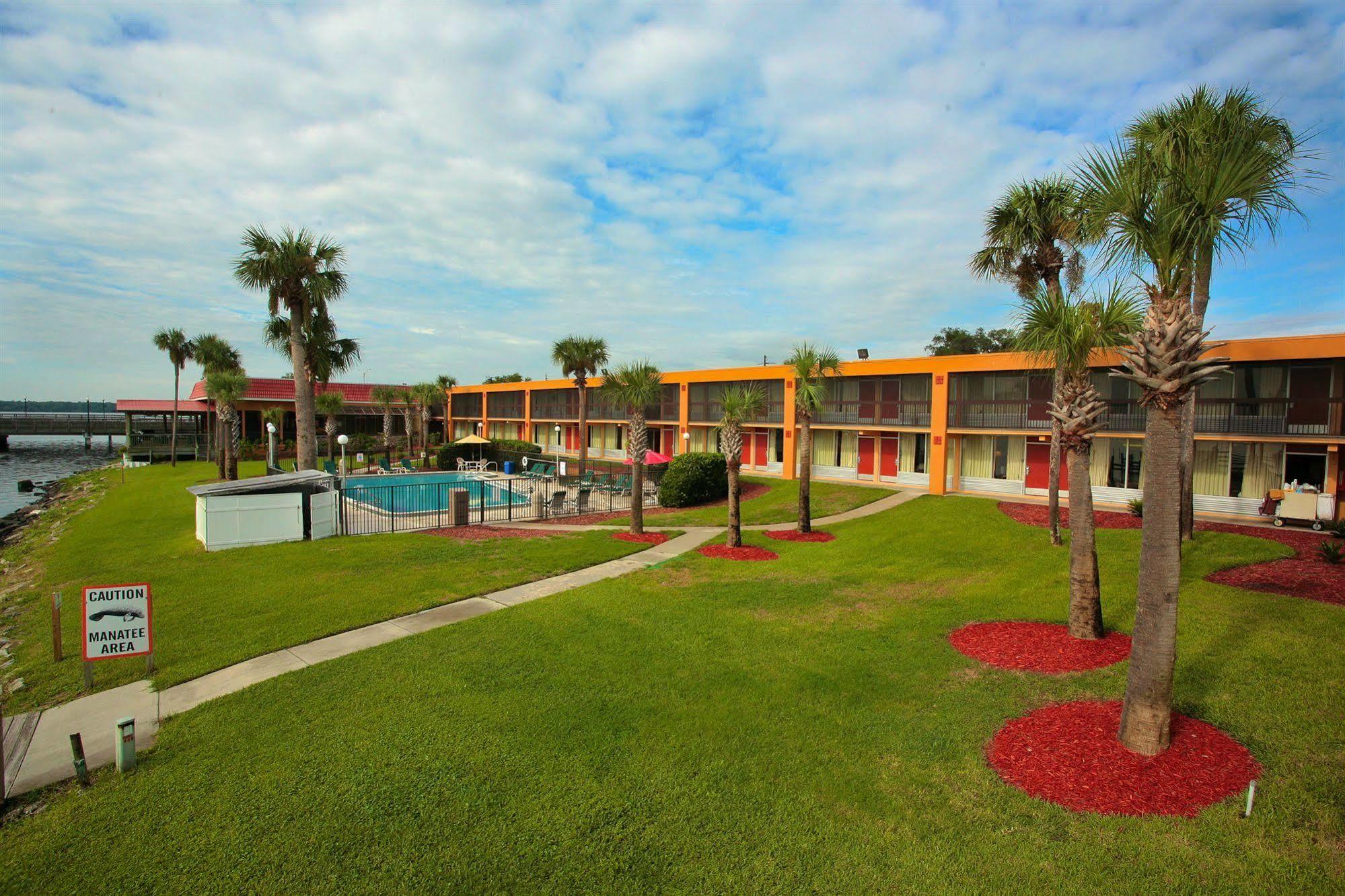 Quality Inn And Suites Palatka Riverfront Kültér fotó
