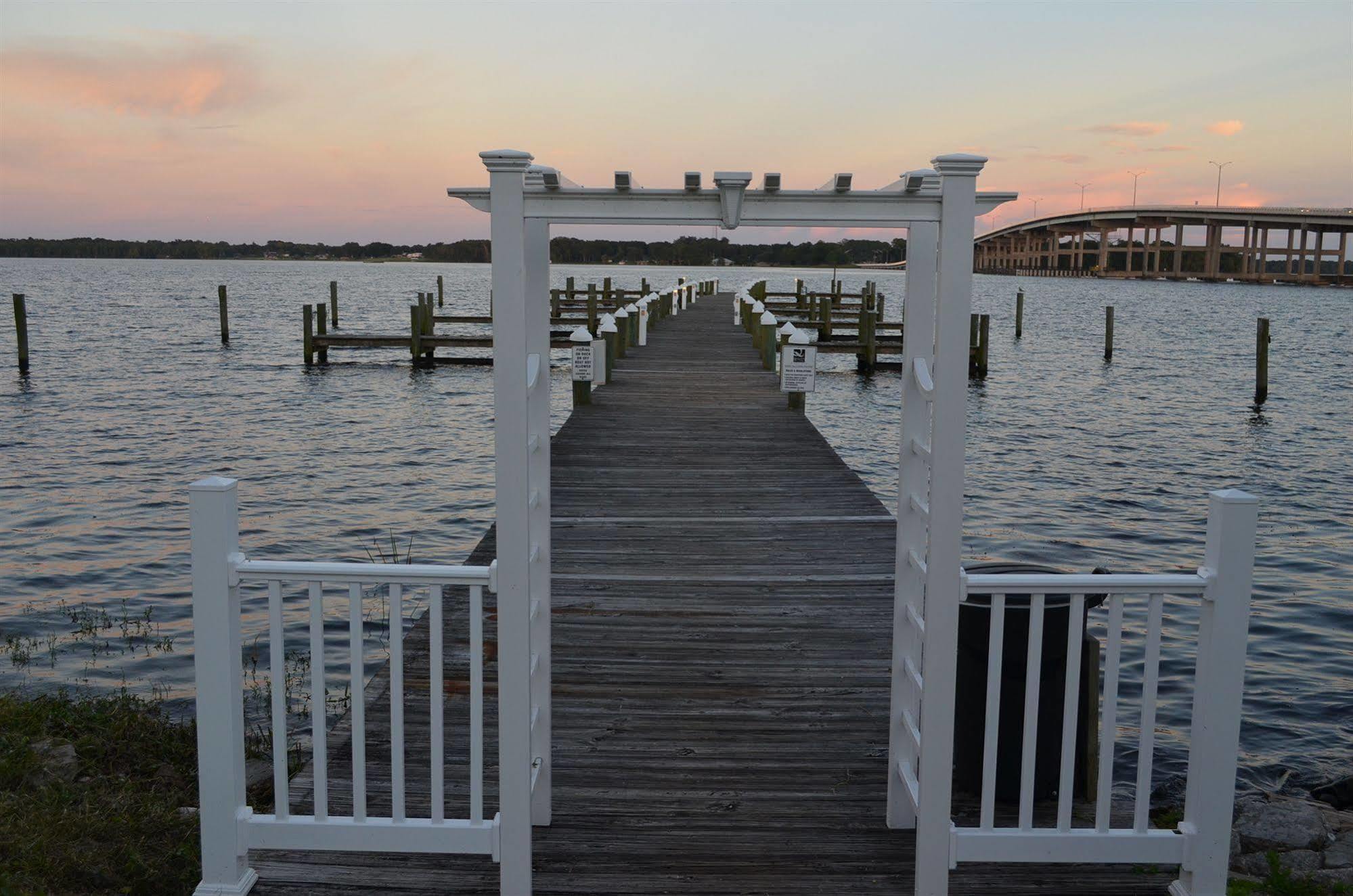 Quality Inn And Suites Palatka Riverfront Kültér fotó